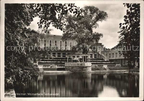 Weimar Thueringen Weimarhalle Teich