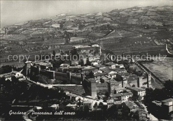Gradara Pesaro Fliegeraufnahme