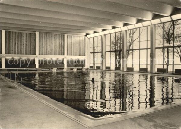 Kuehlungsborn Ostseebad Meerwasser Schwimmhalle