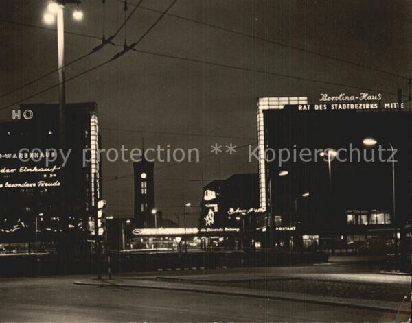 Berlin Alexanderplatz bei Nacht
