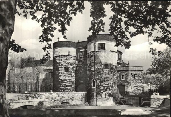 London Byward Tower