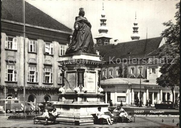 Klagenfurt Woerthersee Denkmal Kaiserin Maria Theresia