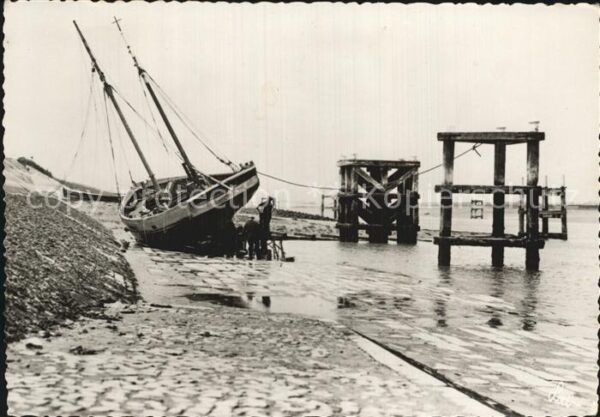 Niederlande Gestrandetes Schiff