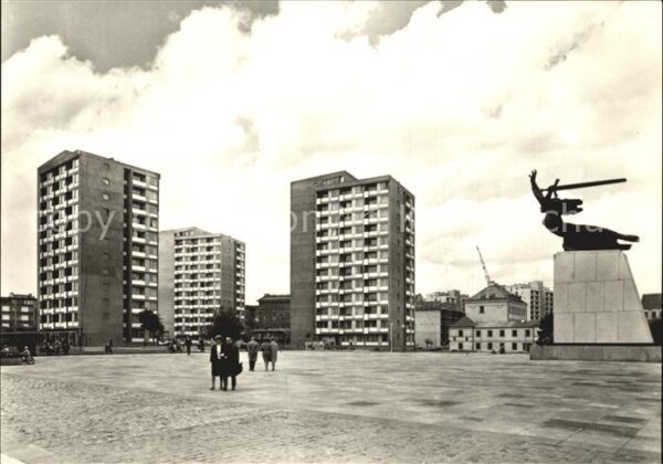 Warszawa Theaterplatz Denkmal der Helden Warscha