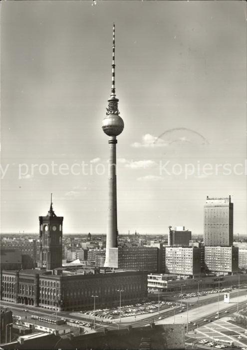 Berlin Blick zum Rathaus Ferseh- und UKW-Turm