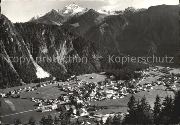 Mayrhofen Zillertal mit Ahornspitze