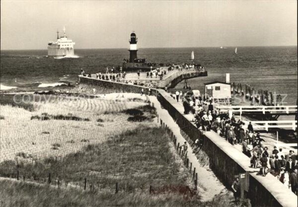 Warnemuende Ostseebad Mole Leuchtturm Dampfer