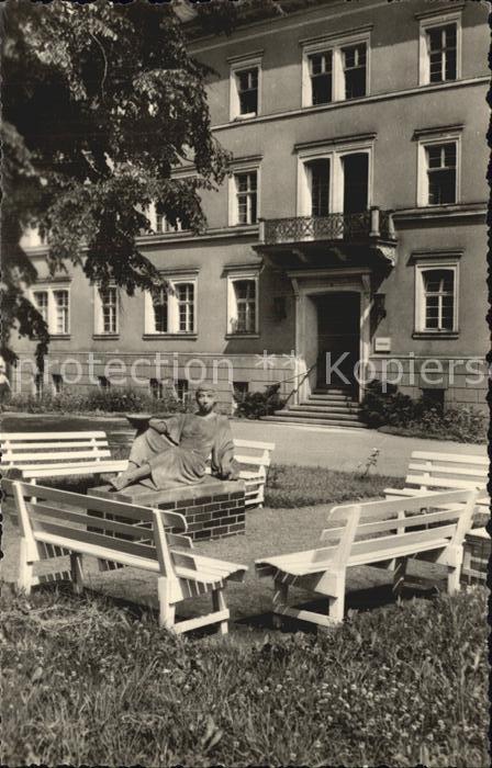 Wiesenbad Badehaus Statue