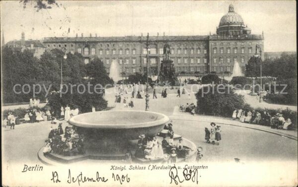 Berlin Königliches Schloss Nordseite Lustgarte