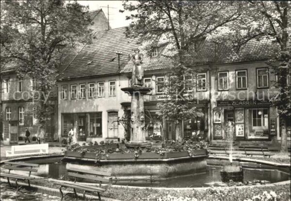 Schleusingen Marktbrunnen Standbild Gräfin Elisabeth