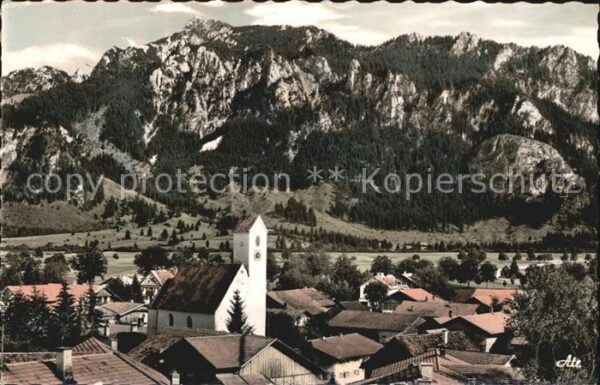 Schwangau Dorf der Königsschlösser mit Tegelberg