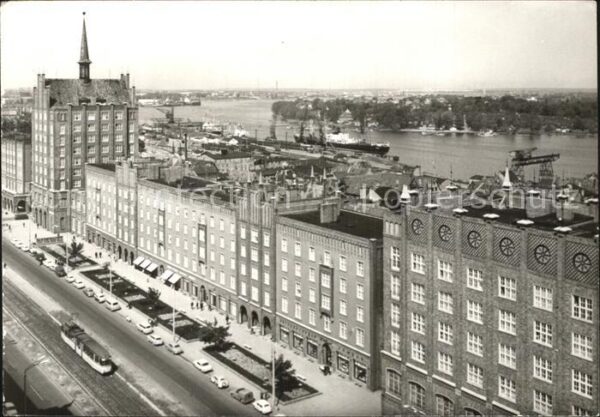 Rostock Lange Strasse und Stadthafen