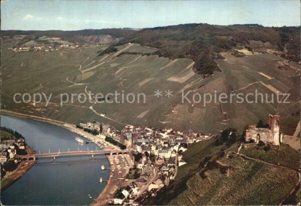 Bernkastel-Kues Fliegeraufnahme Moselpartie mit Burgrui