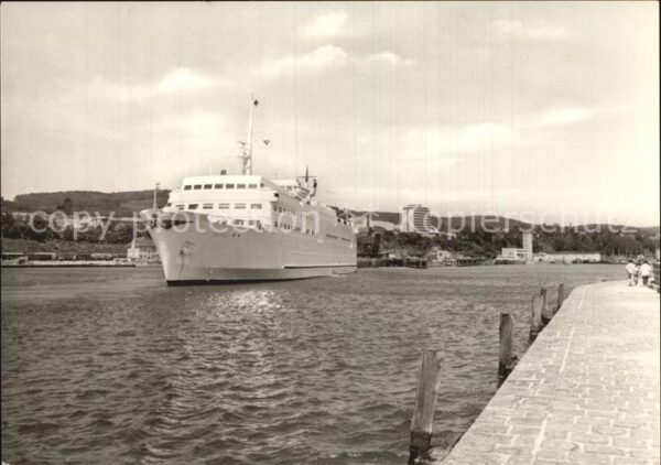 Faehre Ferry Bac Traghetto-- Schwedenfähre Skane Sassnitz Hafen