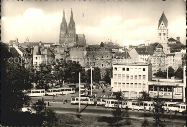 Strassenbahn Köln am Rhein Hahnentor Dom Apostelkirc