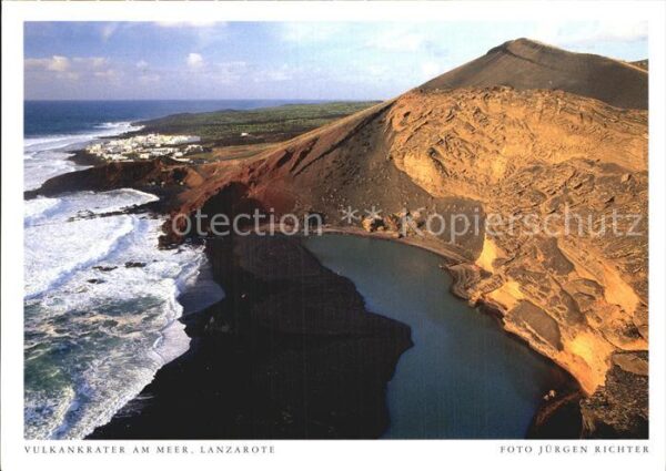 Vulkane Geysire Vulcans Geysers Vulkankrater am Meer Lanzarote