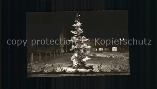 Burgkirchen Alz Max Planck Platz zur Weihnachtszeit Chr