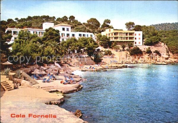 Cala Fornells Badestrand Felsenküste