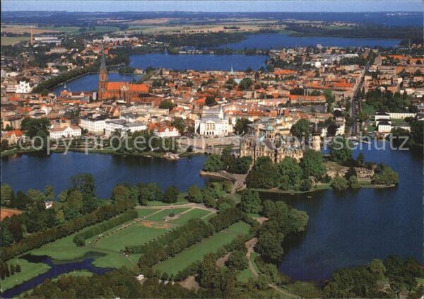 Schwerin Mecklenburg Schloss Fliegeraufnahme