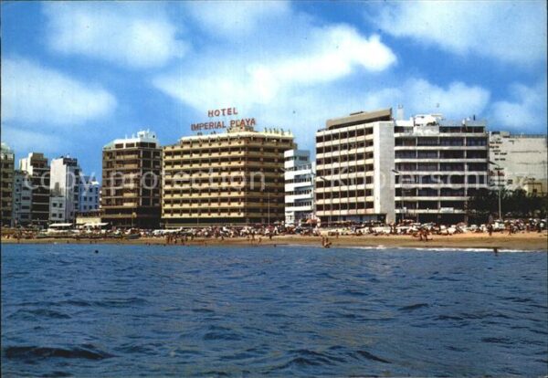 Las Palmas Gran Canaria Vista parcial de Las Canteras e instala