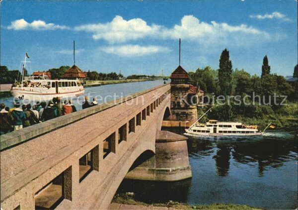 Minden Westfalen Wasserstraßenkreuz Brücke des Mittellan