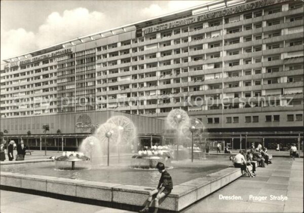 Dresden Prager Strasse Brunnen