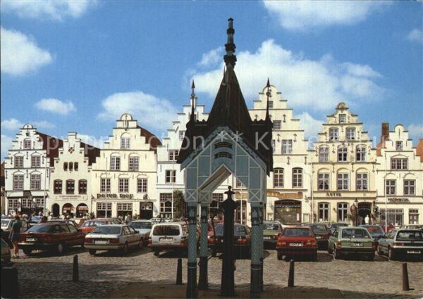 Friedrichstadt Eider Marktbrunnen mit Giebelhäusern