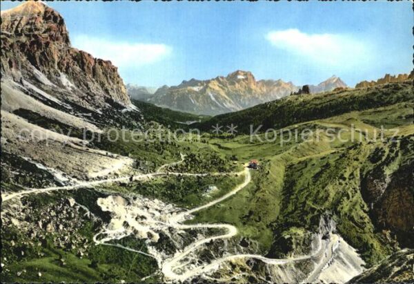 Dolomiti La Strada delle Dolomiti al Passo Falza