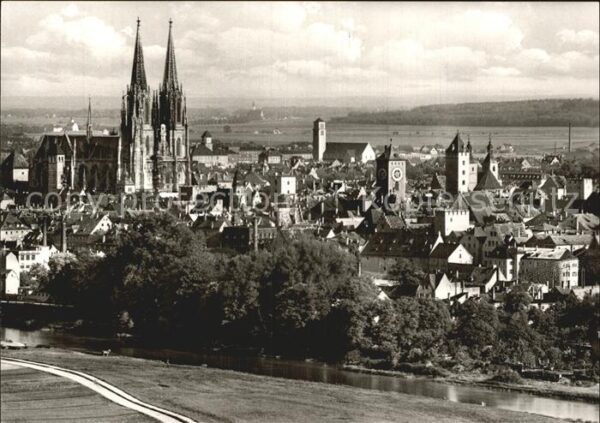 Regensburg Blick von den Winzerhöhen Dom
