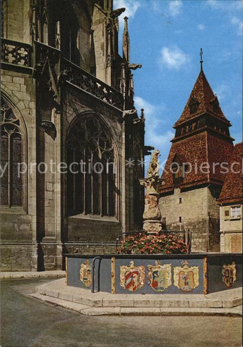 Schwaebisch Gmuend Löwenbrunnen am Chor des Heiligkreuzmün