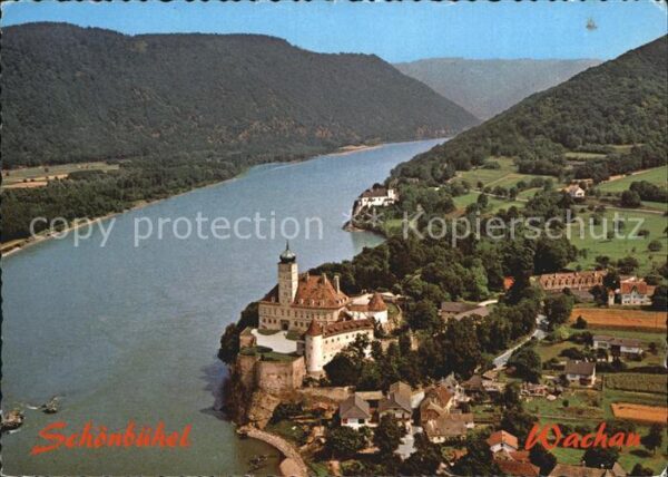 Schoenbuehel-Aggsbach Schloss Schönbühel Donau Wachau Flieger