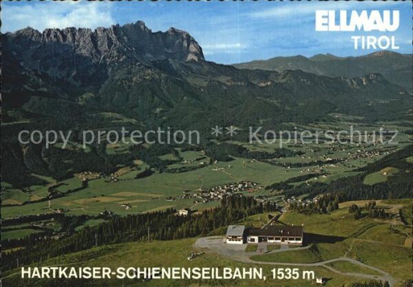 Ellmau Tirol Fliegeraufnahme mit Hartkaiser Schienen
