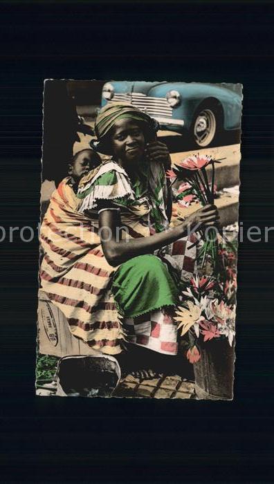 Dakar Marchande de Fleurs