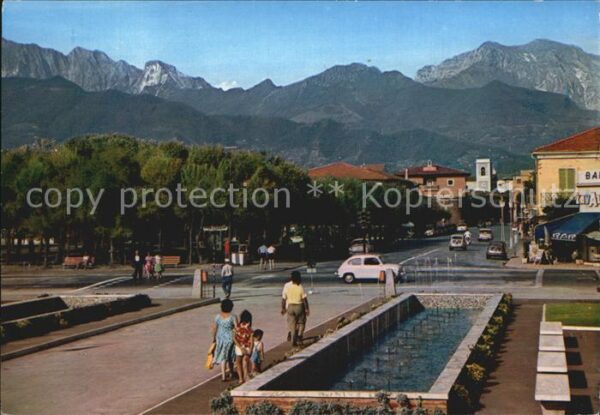 Forte dei Marmi Lungomare e Alpi Apuane Promenade Wasse