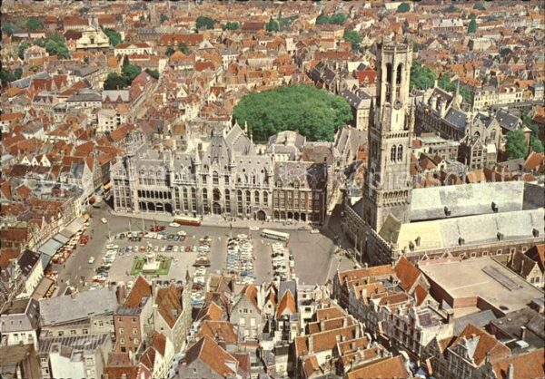 Brugge Grote Markt Belfried Fliegeraufnahme
