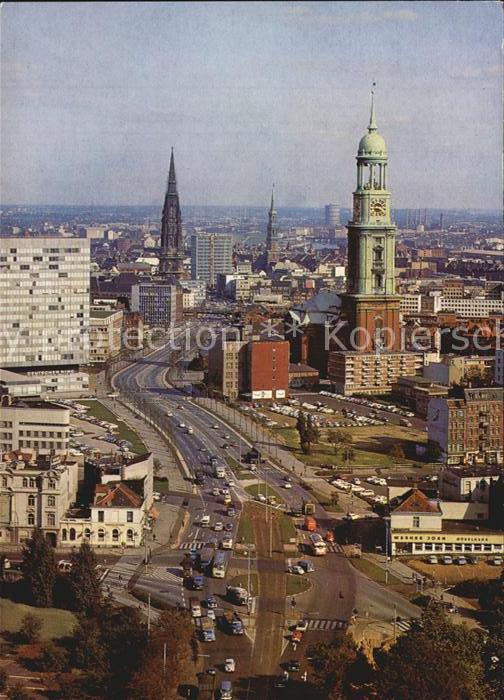 Hamburg Stadtbild mit Ost West Strasse Michel K