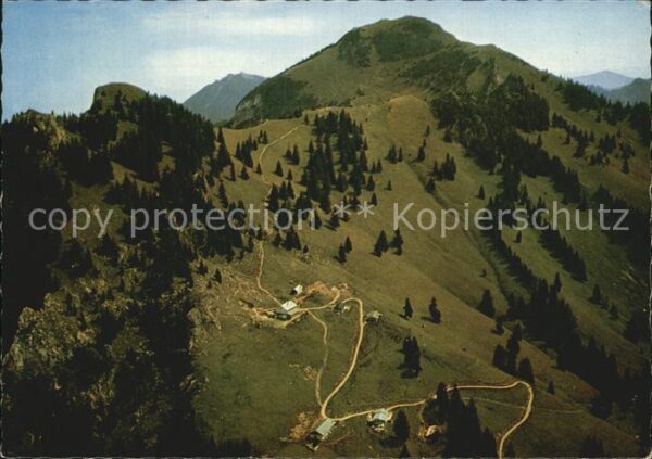Marquartstein Hochgern mit Hochgernhaus Berghaus Baye