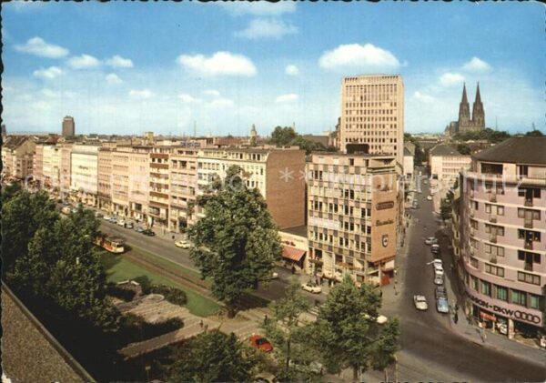 Koeln Rhein Kaiser Wilhelm Ring mit Dom