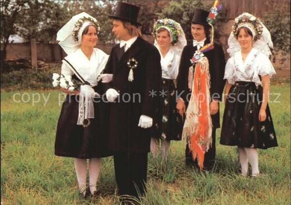 Heinersbrueck Niedersorbische Hochzeitstrachten