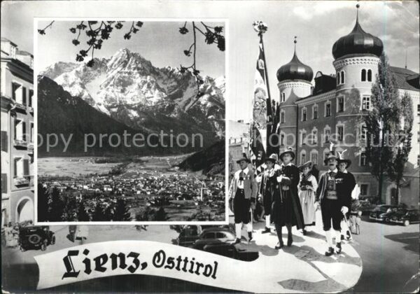 Lienz Tirol Panorama Teilansicht mit Trachtenträger