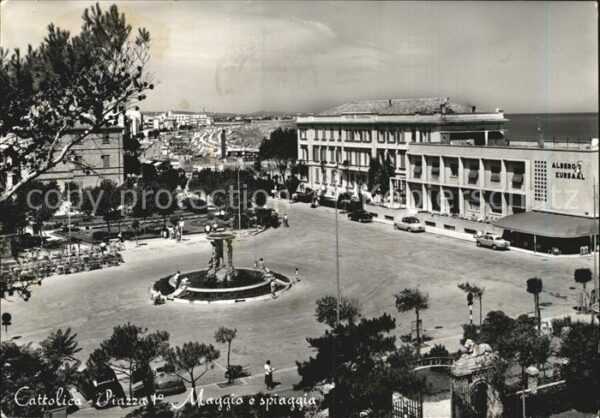 Cattolica Rimini Piazza Maggio e Spiaggia