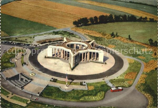Bastogne Liege Fliegeraufnahme Denkmal für die Amerika