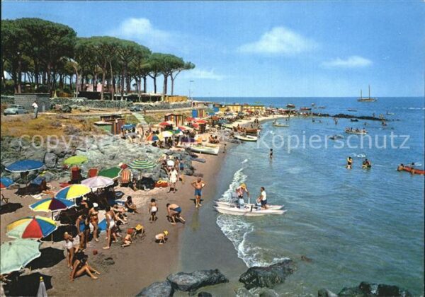 Ischia Pinienwald und Strand