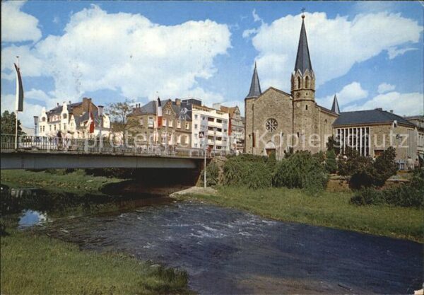 Bad Neuenahr-Ahrweiler Brückenpartie mit Kirche