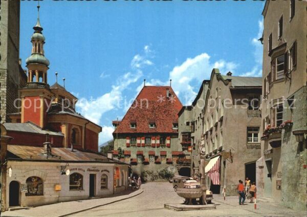 Bad Hall Oberoesterreich Rathaus und Stadtbrunnen