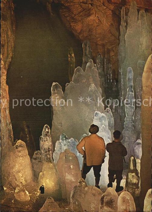 Hoehlen Caves Grottes Eisriesenwelt Werfen Salzburg Eismännch