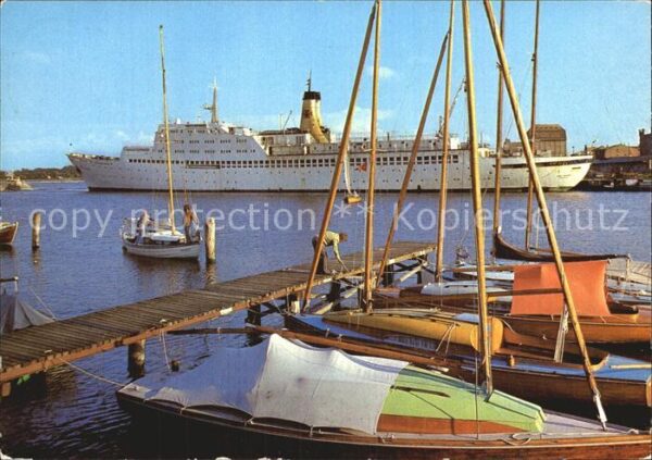 Faehre Ferry Bac Traghetto-- MS Fritz Heckert Hafen Stralsund