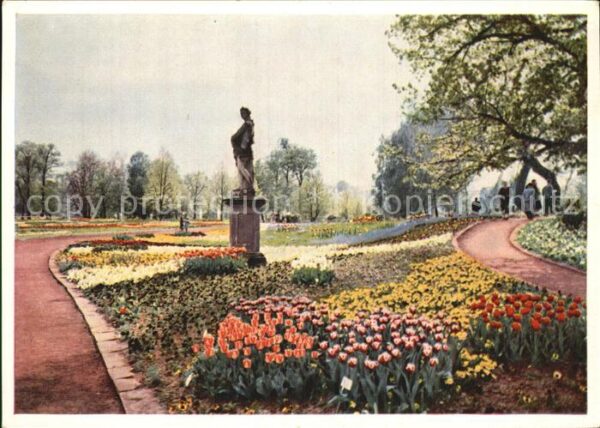 Bundesgartenschau Kassel Blumenflor Alte Mauer Wasserspie