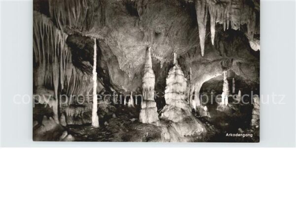 Hoehlen Caves Grottes Tropfsteinhöhle Attendorn Arkadengang