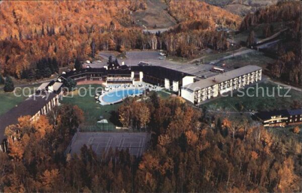 Quebec Auberge Mt Gabriel Air view